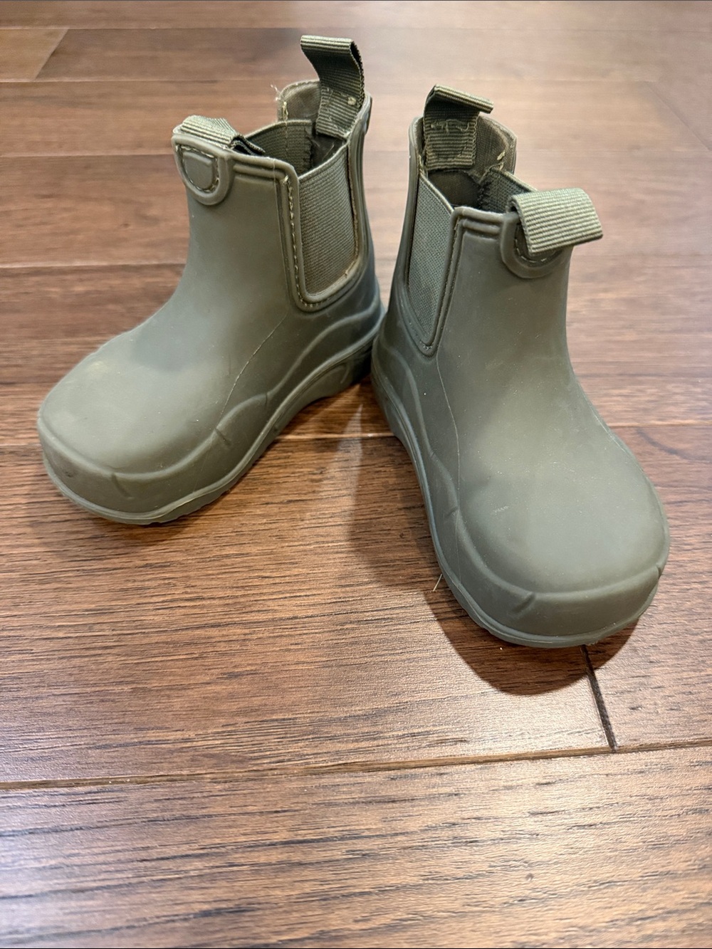 Zara Olive Green Kids Chelsea Rain Boots Size EU 22 - C8-129